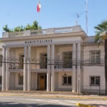 Contraloría detecta millonarias irregularidades en subsidios escolares de Linares y ordena restitución de fondos públicos