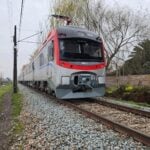 Fatal accidente en Curicó: Ciclista muere tras ser impactado por tren en cruce Santa Fe