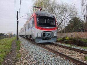 Presidente de EFE aborda fallas en cruces ferroviarios de Curicó y apunta al vandalismo como principal causa