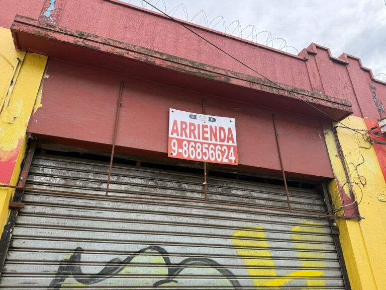 Alcalde de Curicó aborda crisis comercial y apunta a compleja situación frutícola