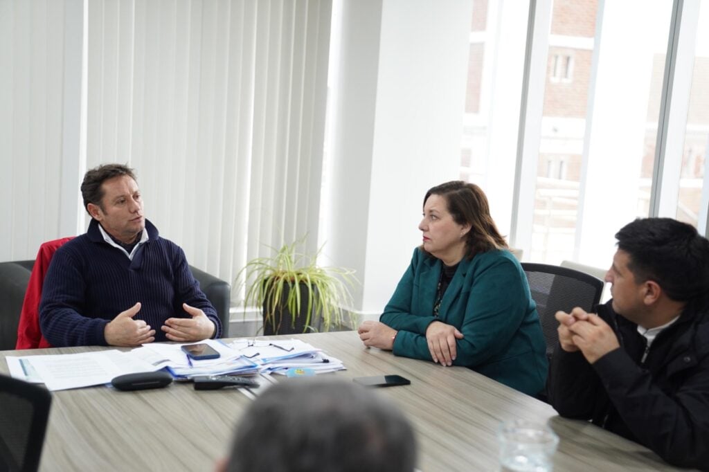Senadora Vodanovic criticó accionar de Conaf en Proempleo y comprometió gestiones para apurar los 1.750 puestos laborales en el Maule