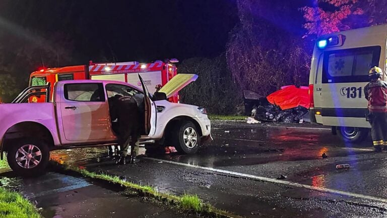 Fatal colisión frontal en la Ruta J-60 deja una mujer fallecida y a un conductor detenido