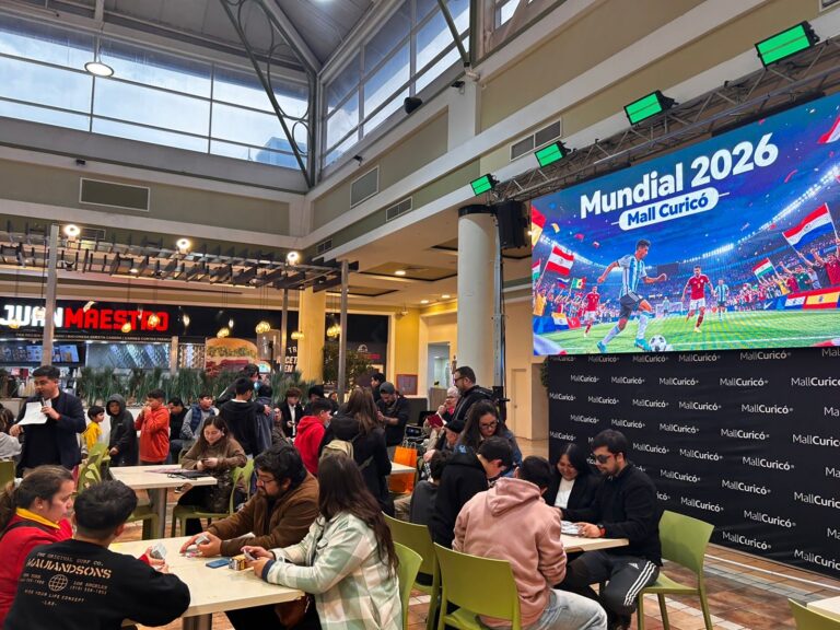 Mall Curicó invita a vivir en familia las instancias decisivas del mundial de fútbol en su patio de comidas