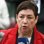 Senadora Beatriz Sánchez critica lentitud del Gobierno ante catástrofe climática y exige uso del 2% constitucional