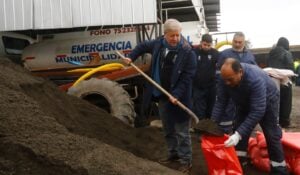 Alcalde Bordachar realiza positivo balance tras sistema frontal en Curicó y valora labores preventivas