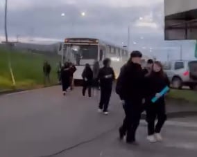 Denuncian deterioro en los buses de acercamiento del Liceo Bicentenario Zapallar