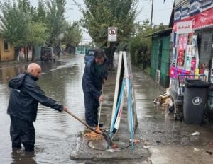 Emergencias Curicó llama a tomar precauciones ante inminente ola de frío y lluvias