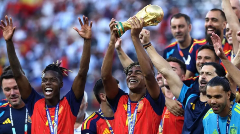 Mundial 2030 tendrá 64 equipos según presidente de Conmebol
