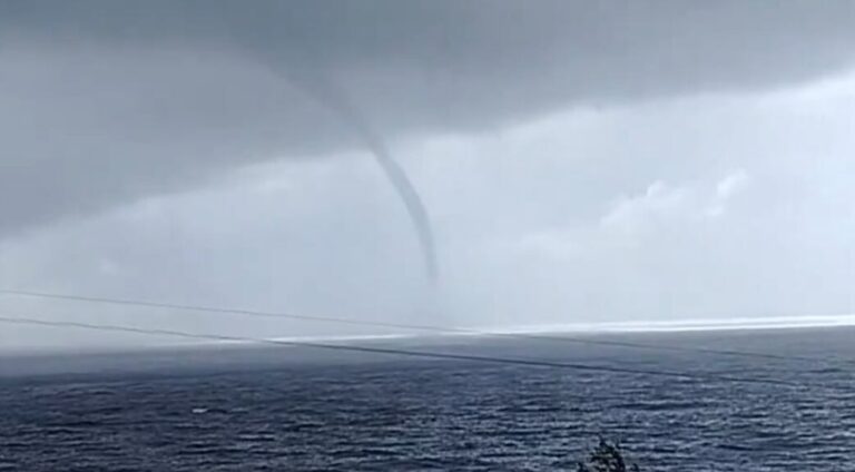 Armada advierte posible formación de trombas marinas en la costa del Maule