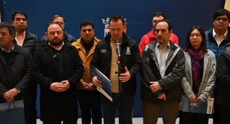 Alcalde de Coquimbo critica la gestión gubernamental ante el sistema frontal