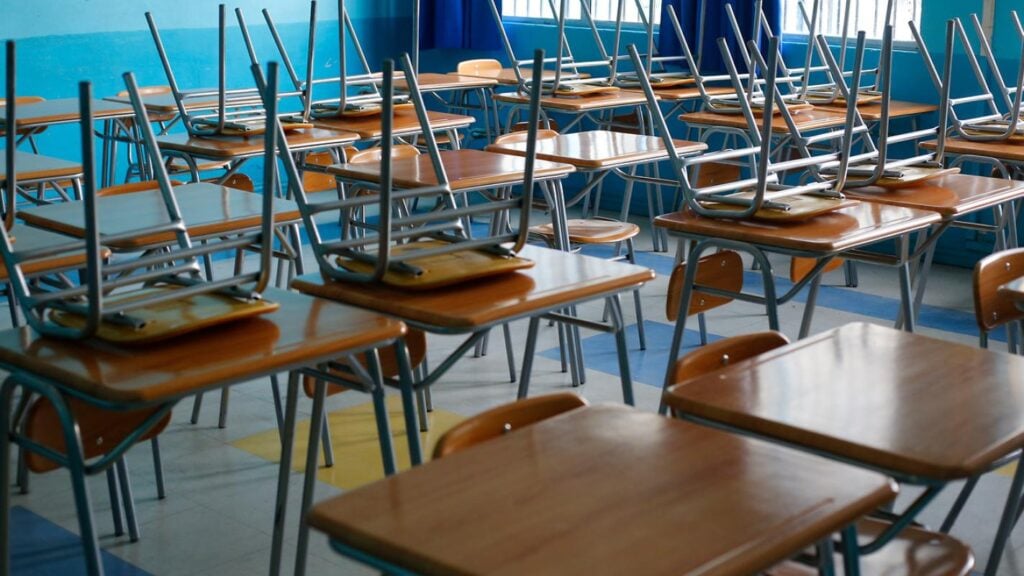 Suspensión de Clases en Temuco por Sistema Frontal: Diez Establecimientos Afectados