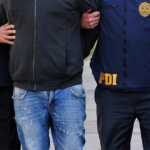 Prisión preventiva para sujeto acusado de doble femicidio frustrado tras agredir a dos jóvenes en Pencahue
