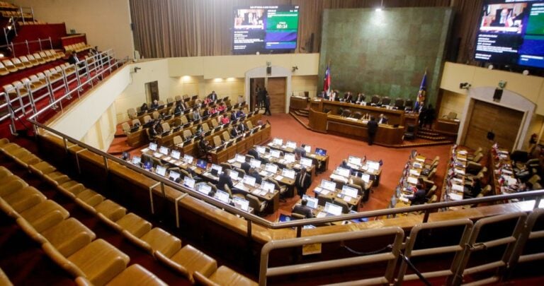 Partido Republicano impulsa mesa oficialista para reducir el número de diputados