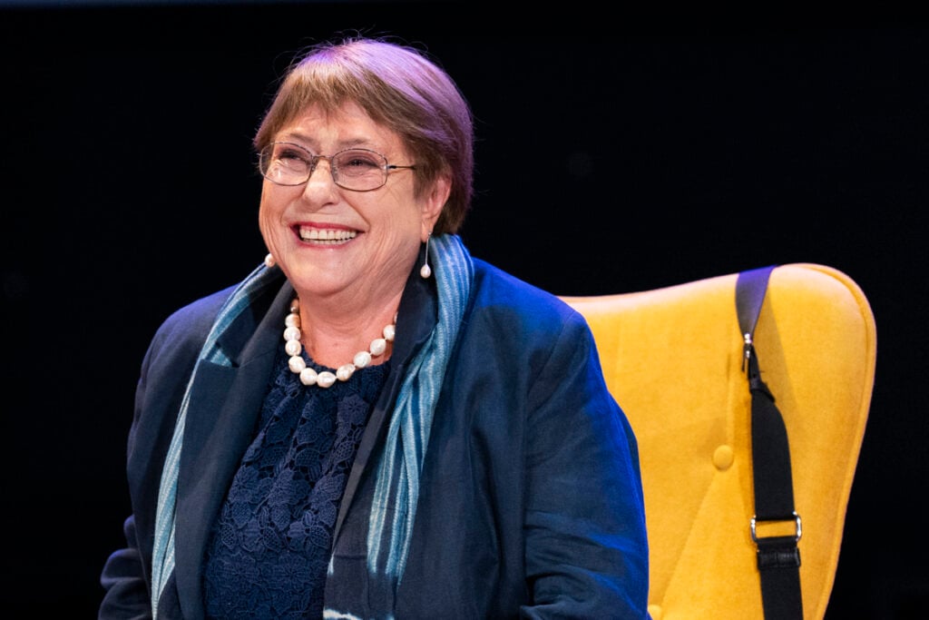 Michelle Bachelet interrumpe campaña por la ONU para asistir a encuentro de alcaldesas en Chile