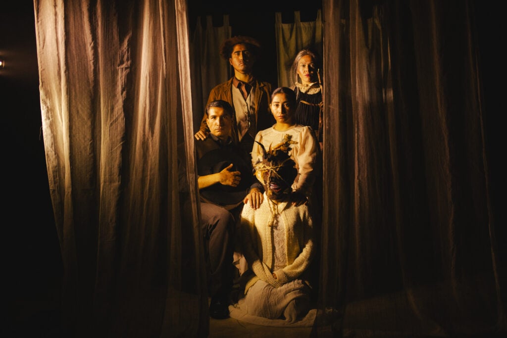 "Un Cuento Chileno": aclamada obra de horror y mitología popular se presentará gratis en Curicó