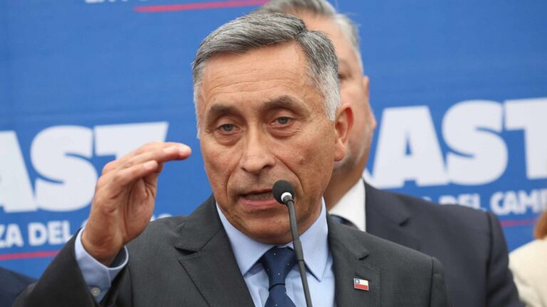 Reforma de seguridad: Senador Vial pide mayor financiamiento para las FF.AA.