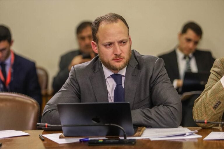 Diputado Jorge Guzmán acusó al Frente Amplio por baja asistencia en sesión especial por temporales