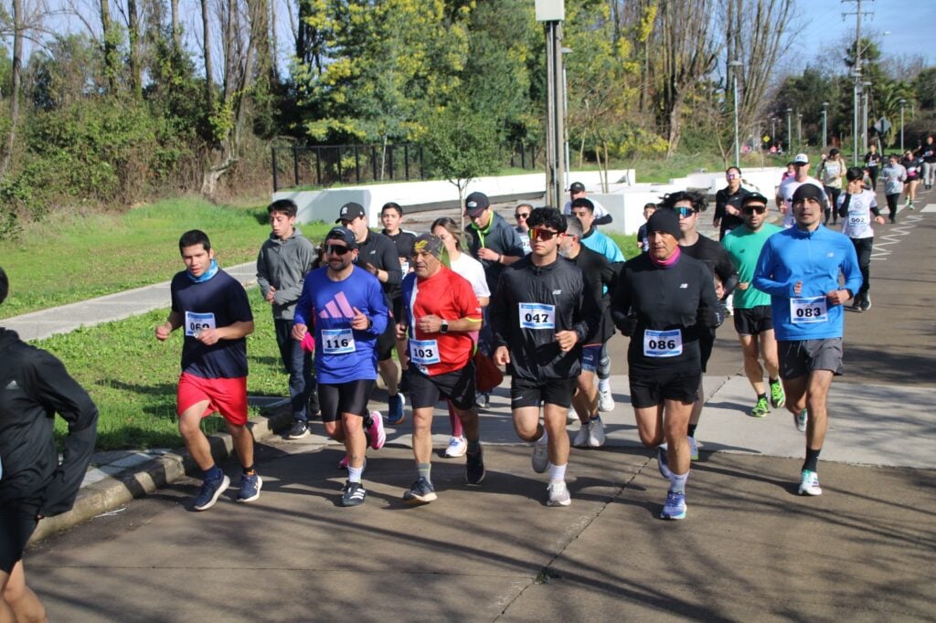 Más de 100 corredores celebraron el Día de la Niñez con un masivo "Social Run"