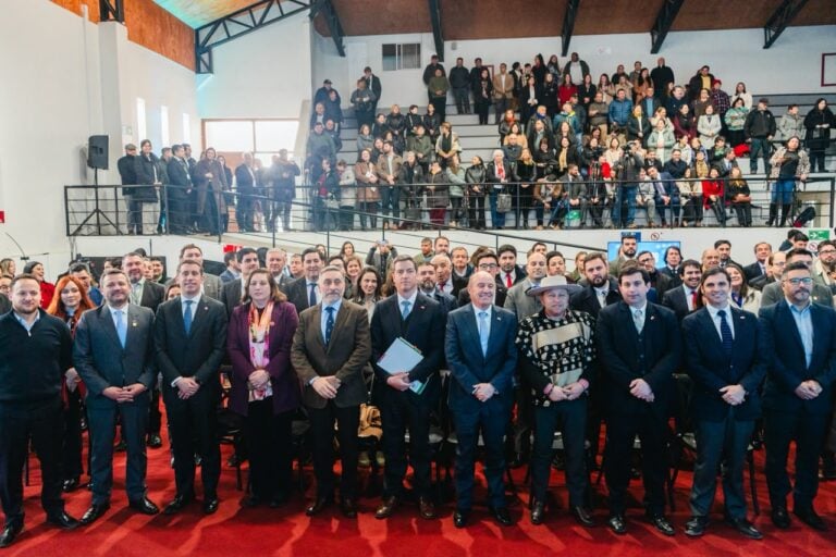 Ministro de Hacienda realiza Cuenta Pública 2026 en Sagrada Familia