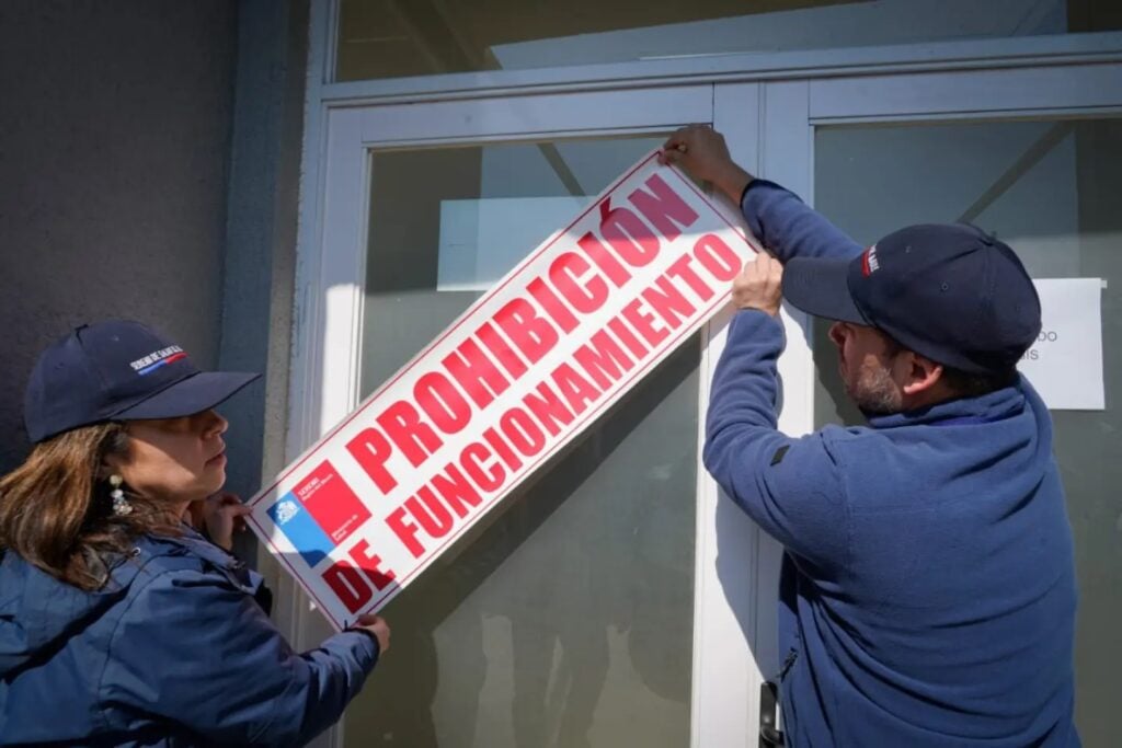 Seremi de Salud decreta la prohibición de funcionamiento de centro de diálisis en Curicó