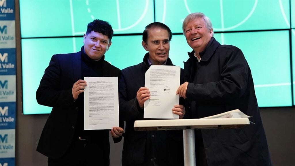 Municipio, Corporación de Deportes y Mall Valle firman histórico convenio en apoyo a deportistas curicanos