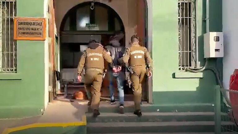 Carabineros detiene a prófugo de la justicia que intentó ocultar su identidad en Constitución