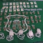 Gendarmería intercepta "pelotazo" con drogas y celulares en penal de Talca