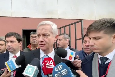 Cárcel La Laguna: Presidente Kast se reunió con vecinos tras manifestaciones por abandono estatal