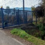 Vecinos de Teno denuncian instalación de portón que restringe el paso peatonal y vehicular en sector La Montaña