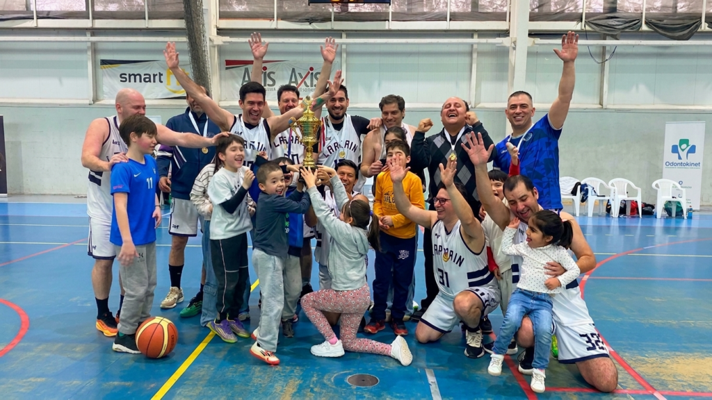 DX Larraín se quedó con la copa de plata de la Libacur