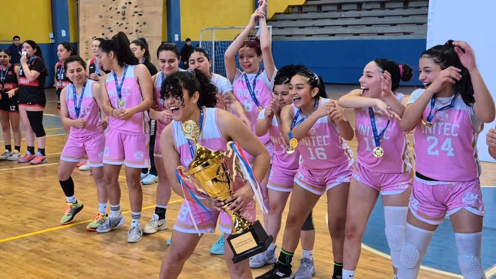 Básquetbol femenino del colegio Initec clasificó al nacional de los juegos escolares