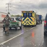 Colisión entre camión y camioneta genera congestión vehicular sobre el Puente Guaiquillo en Curicó