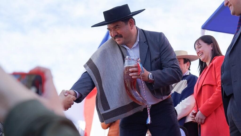 Alcalde de Licantén anuncia el regreso del desfile de Fiestas Patrias a Duao y confirma extensa celebración