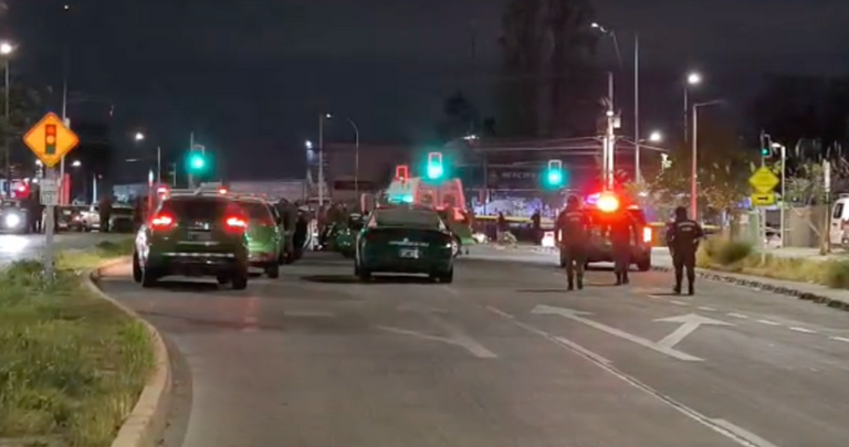 Dos fallecidos en Cerrillos tras persecución: Vehículo habría intentado arrollar a Carabineros