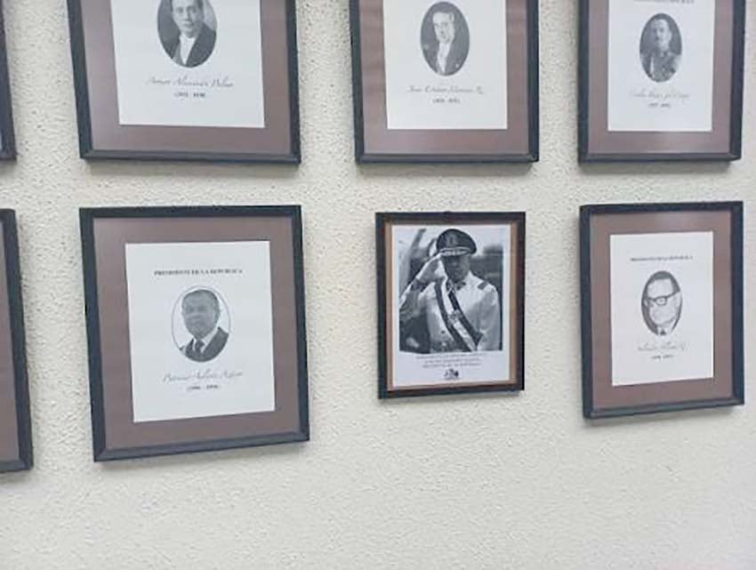 Senadora Vodanovic exige explicaciones por instalación de retrato de Pinochet en Delegación de Linares