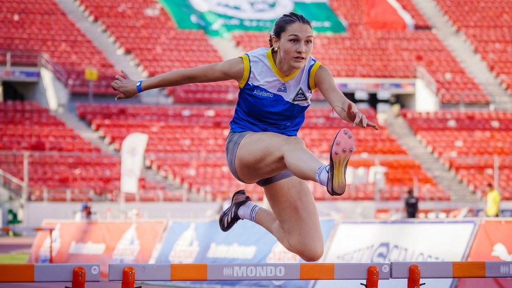 Florencia Rojas logró histórico récord en el Interescolar de atletismo