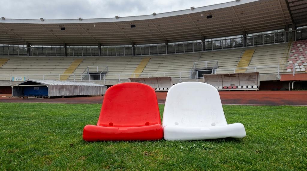 En noviembre estarán instaladas las nuevas butacas del estadio La Granja