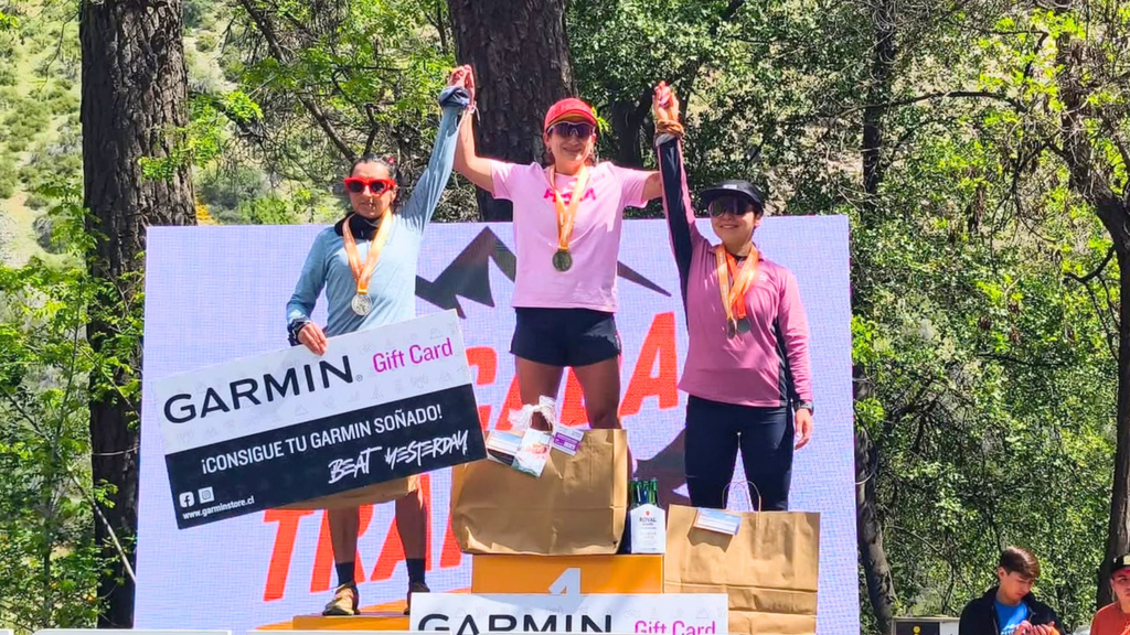 Cecilia Alcaíno conquista el tercer lugar del Cascada Trail en el Cajón del Maipo