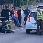 Mujer embarazada resulta lesionada tras colisión múltiple en la Ruta 5 Sur