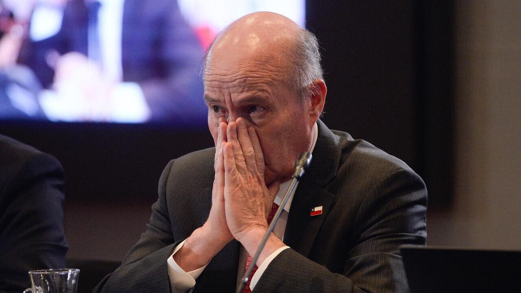 Ministro Quiroz detalla proyección de crecimiento del 0,7% y la: "inesperada" caída en producción de cobre