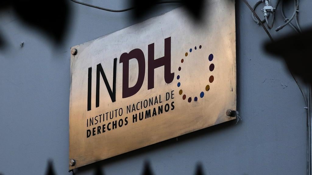 A siete años del estallido, INDH constata: "grave deuda" de Chile en materia de DD.HH.