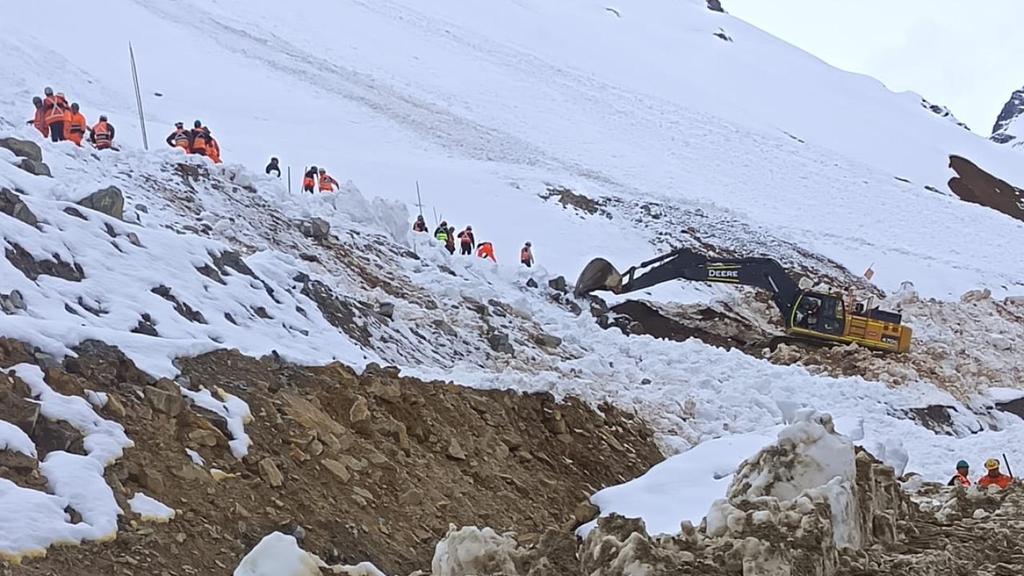 Alud de barro en El Teniente: Tres trabajadores afectados y dos en proceso de rescate