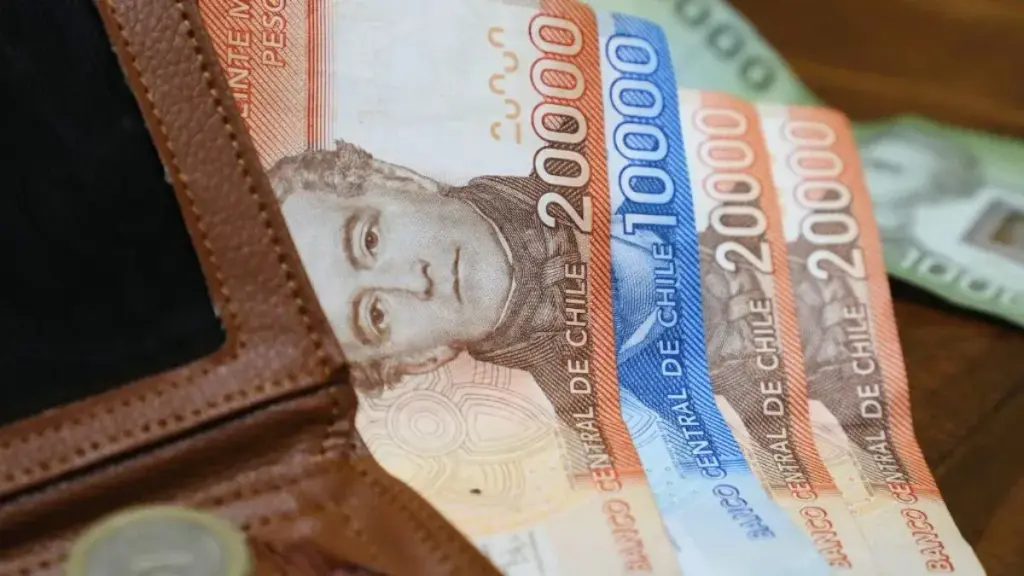 Asistentes de la educación recibirán bono de hasta $412.000 por desempeño laboral