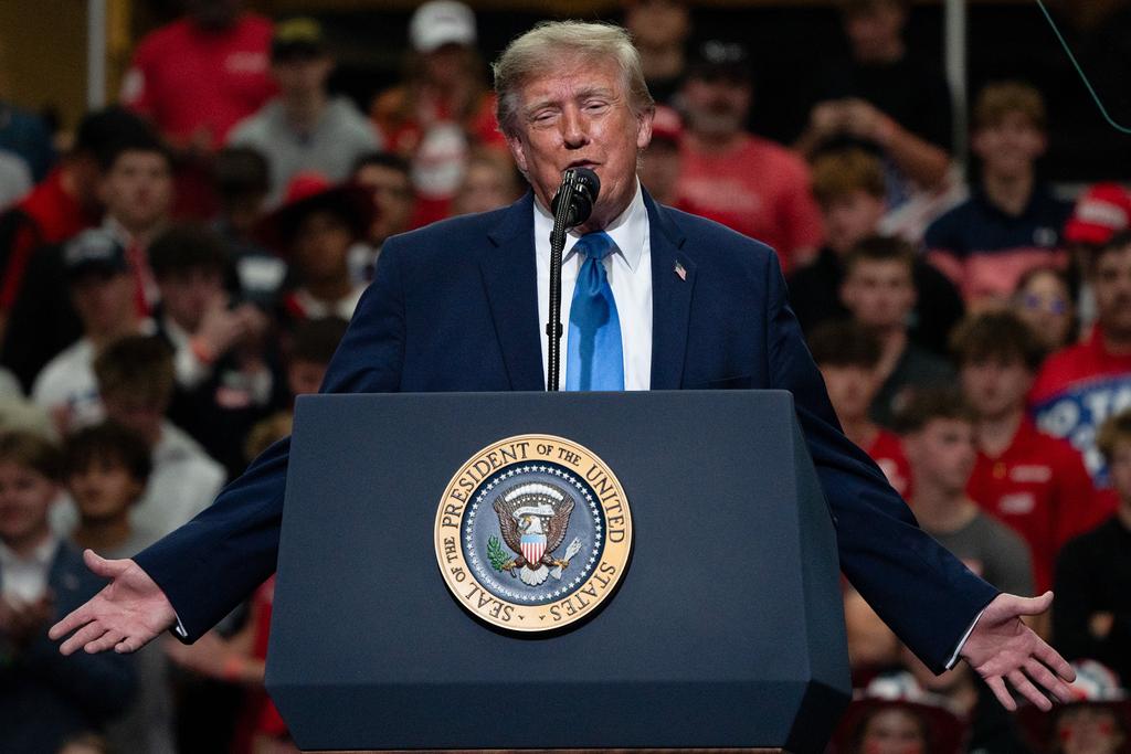 Trump levanta aranceles a Rusia para intentar bajar el precio del diésel
