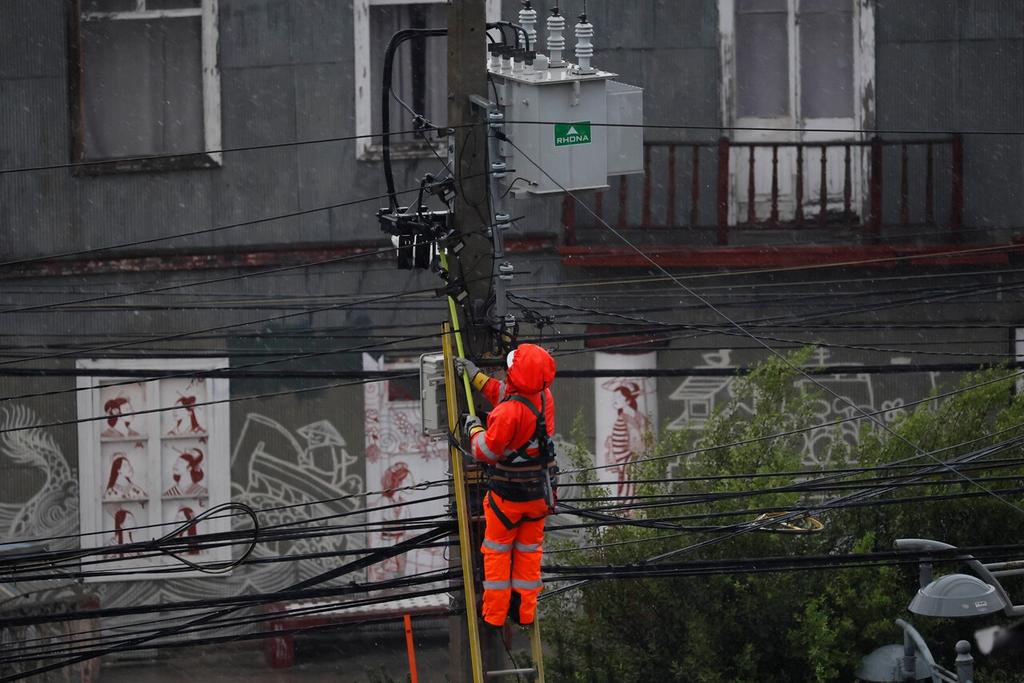 Cortes de suministro eléctrico afectarán a Santiago, Ñuñoa y Peñalolén este domingo