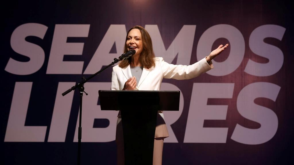 María Corina Machado regresa a Venezuela y afirma que la transición democrática es: "irreversible"
