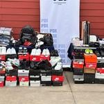 PDI decomisa ropa y zapatillas falsificadas en dos locales del centro de Curicó