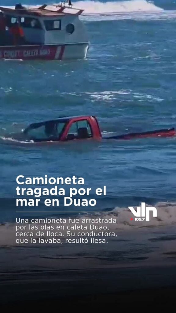Camioneta tragada por el mar en Duao